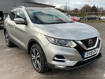 Used Nissan Qashqai 2018 for sale - 77287757: Photo