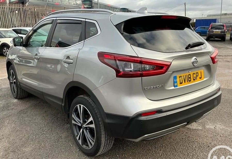 Used Nissan Qashqai 2018 for sale - 77287757: Photo 2
