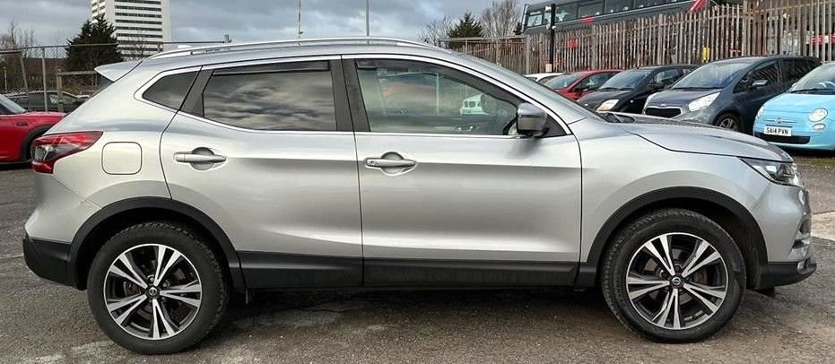 Used Nissan Qashqai 2018 for sale - 77287757: Photo 3