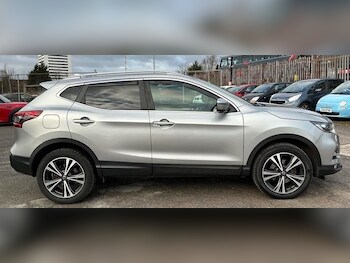 Used Nissan Qashqai 2018 for sale - 77287757: Photo