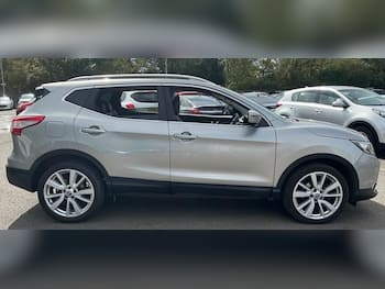 Used Nissan Qashqai 2015 for sale - 79738051: Photo