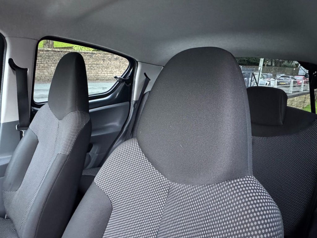 Used Toyota AYGO 2011 for sale - 77009580: Photo 23