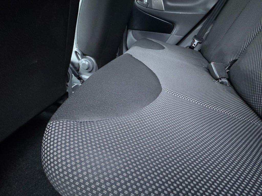 Used Toyota AYGO 2011 for sale - 77009580: Photo 30