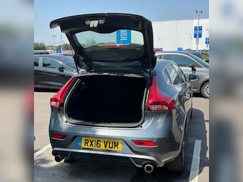 Used Volvo V40 2016 for sale - 79063811: Photo