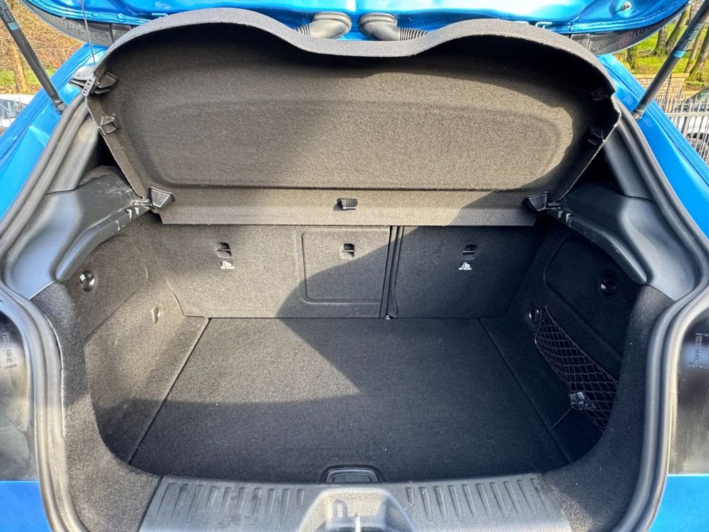 Used Mercedes-Benz A-Class 2013 for sale - 77121436: Photo 32