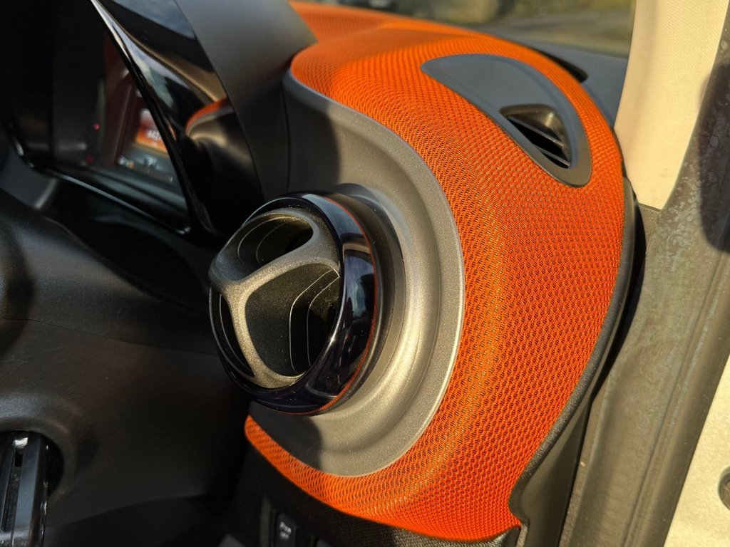 Used smart fortwo 2017 for sale - 77239394: Photo 36