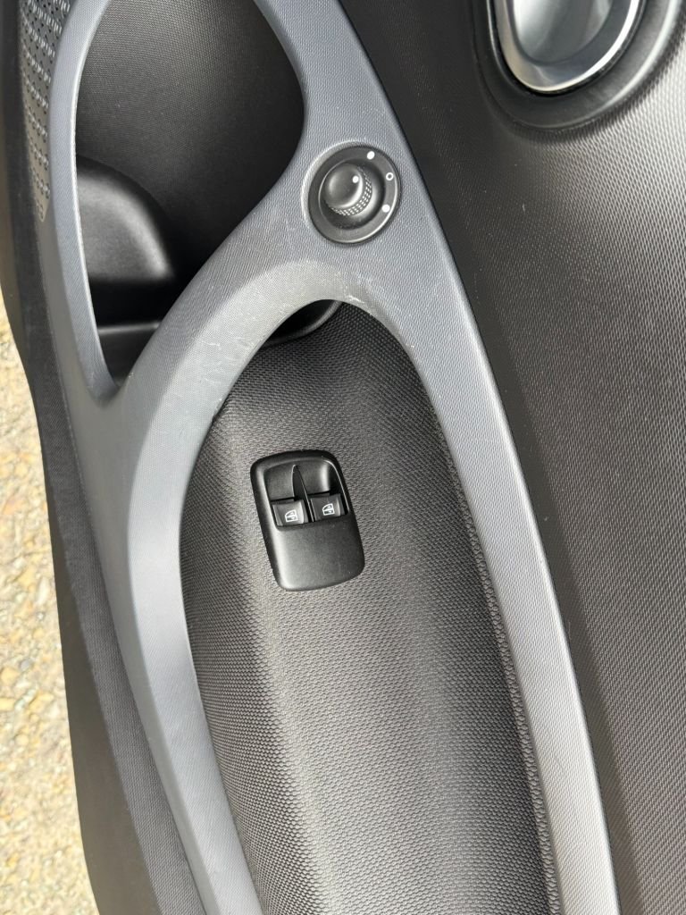 Used smart fortwo 2018 for sale - 77302174: Photo 30