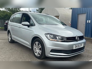 Used Volkswagen Touran 2018 for sale - 78863810: Photo