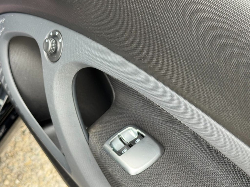 Used smart fortwo 2017 for sale - 77009561: Photo 31