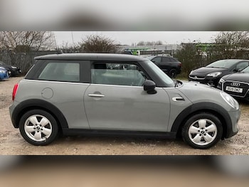 Used MINI Hatch 2019 for sale - 77288285: Photo