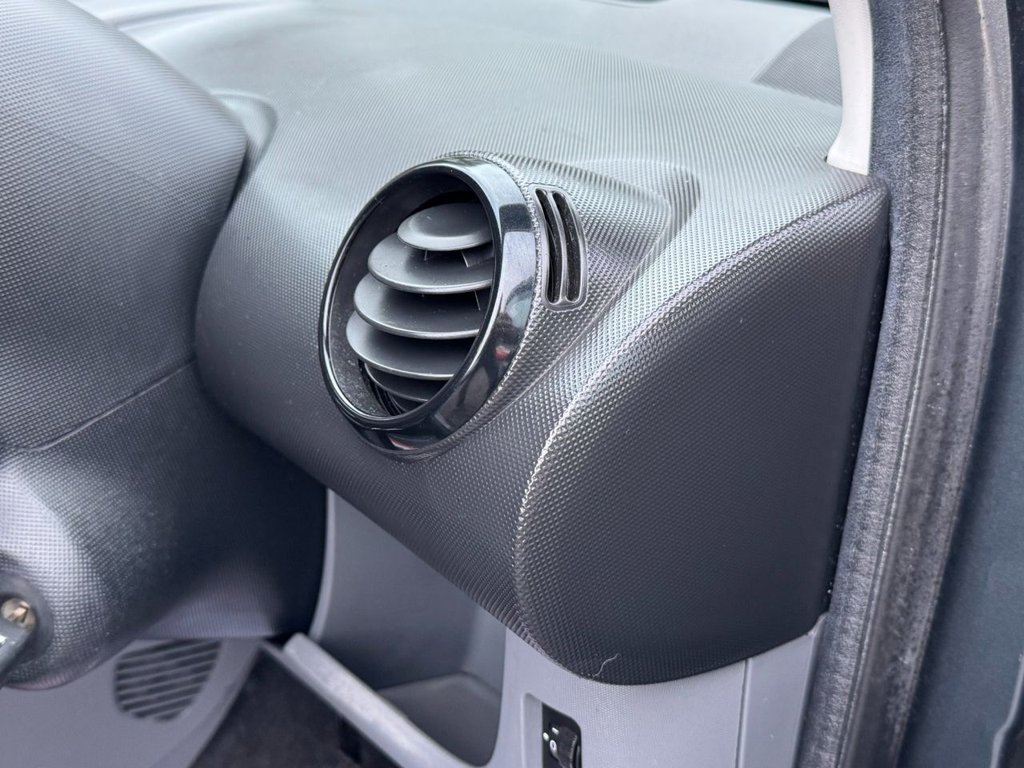 Used Toyota AYGO 2011 for sale - 77042526: Photo 38