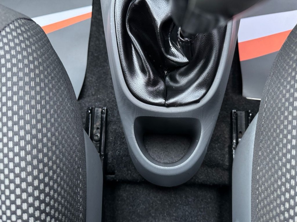 Used Toyota AYGO 2011 for sale - 77042526: Photo 44