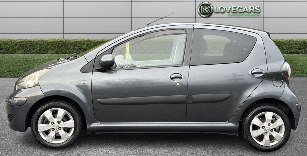 Used Toyota AYGO 2011 for sale - 77042526: Photo 5