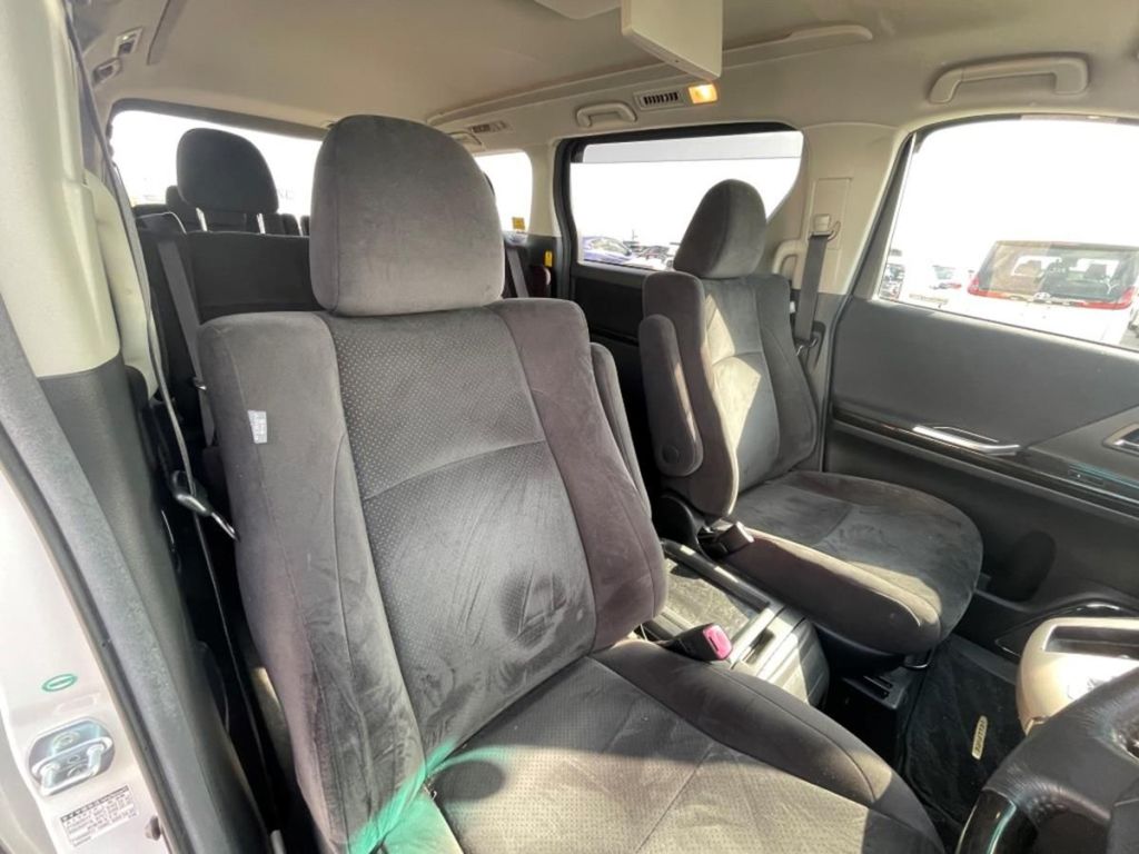 Used Toyota Alphard 2010 for sale - 76664990: Photo 11