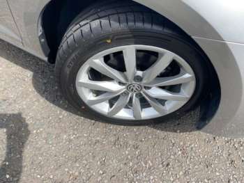Used Volkswagen Golf 2014 for sale - 67100382: Photo