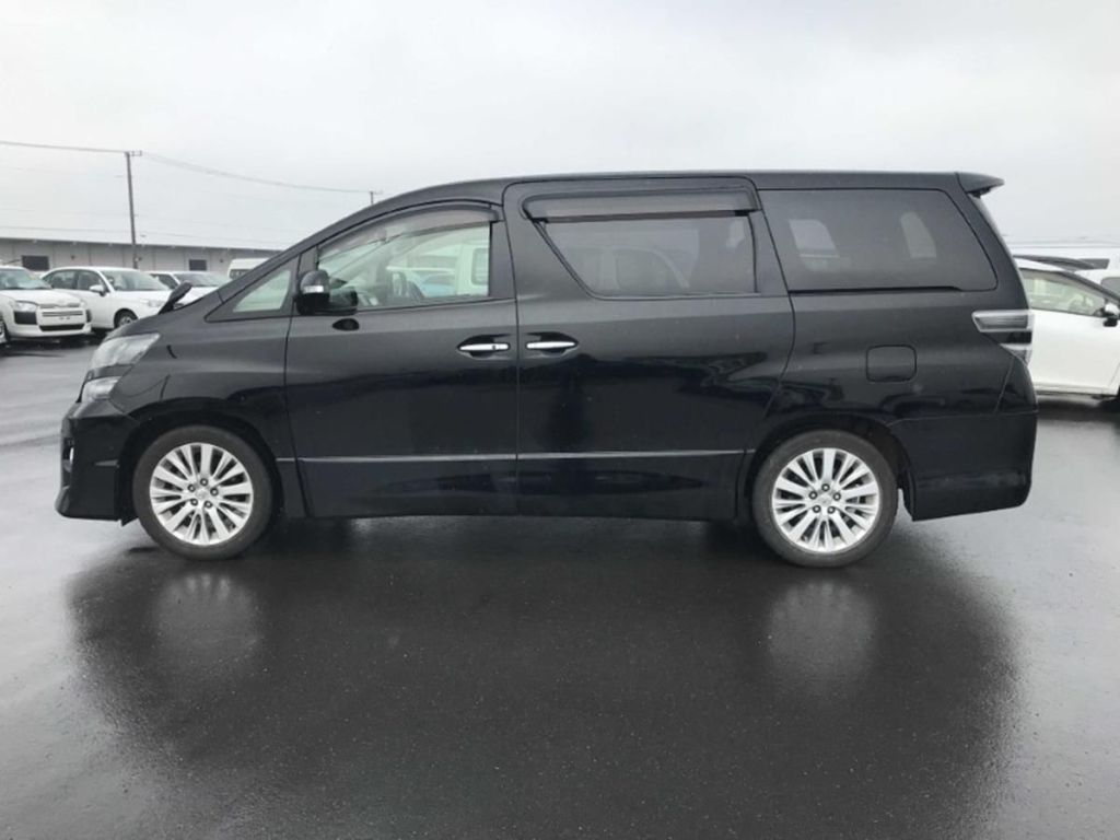 Used Toyota Vellfire 2013 for sale - 76662916: Photo 3