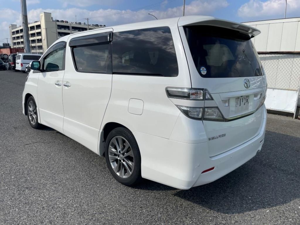 Used Toyota Vellfire 2010 for sale - 76664986: Photo 3