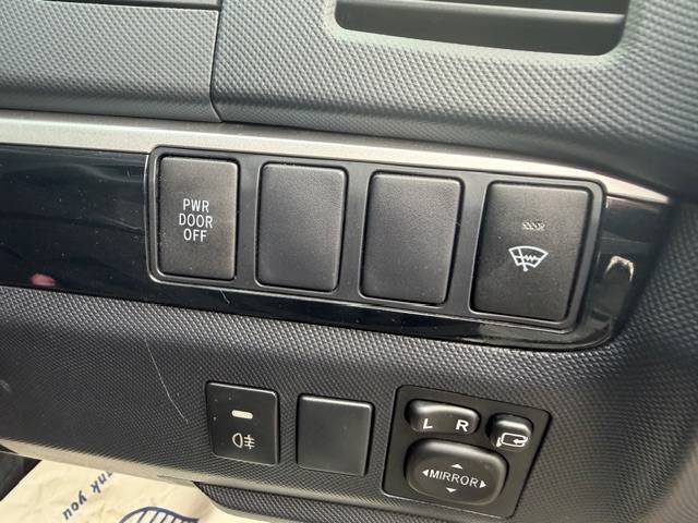 Used Toyota Estima 2013 for sale - 77805362: Photo 16