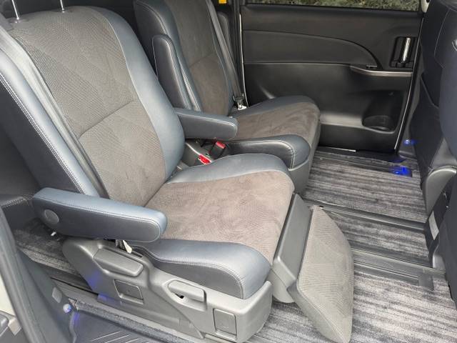 Used Toyota Estima 2013 for sale - 77805362: Photo 21