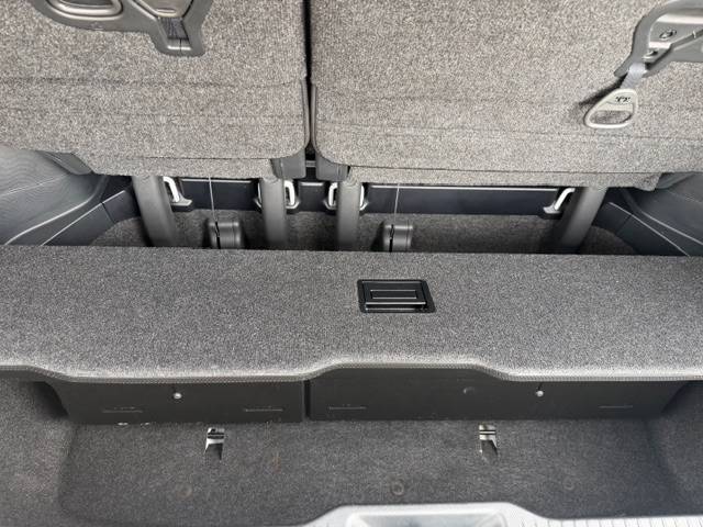 Used Toyota Estima 2013 for sale - 77805362: Photo 24