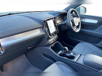 Used Volvo XC40 2023 for sale - 77307866: Photo