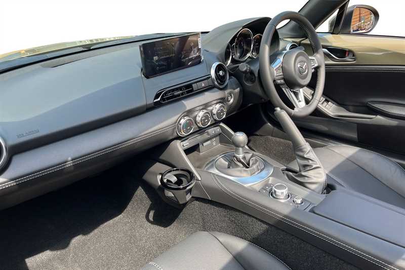 Used Mazda MX-5 RF 2025 for sale - 77232551: Photo 2