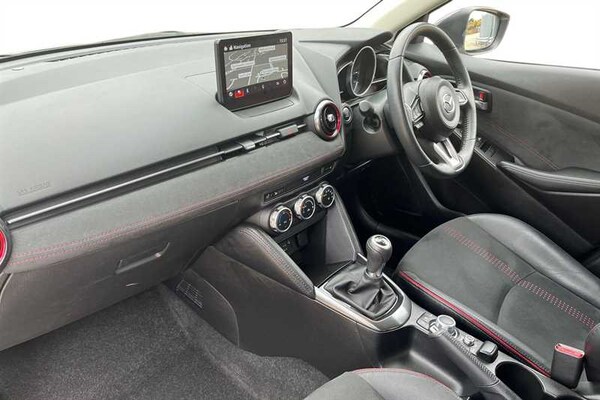 Used Mazda Mazda2 2023 for sale - 76217447: Photo 2
