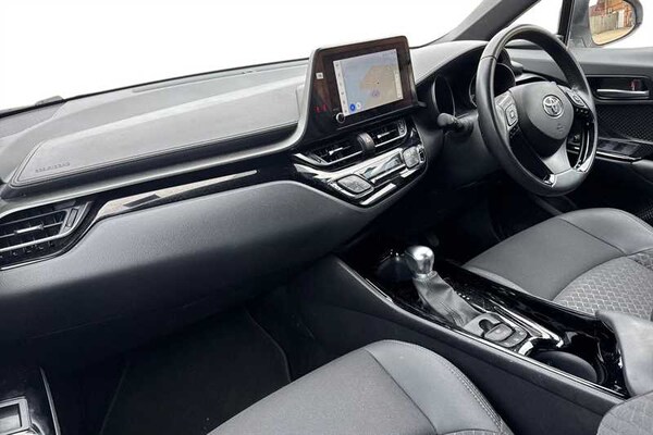 Used Toyota C-HR 2022 for sale - 76241818: Photo 2