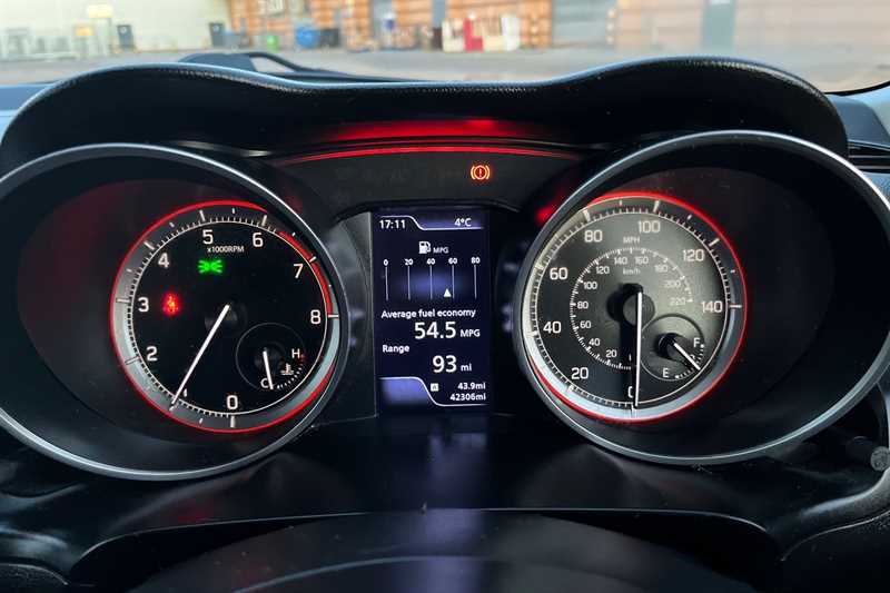 Used Suzuki Swift 2018 for sale - 77010688: Photo 11