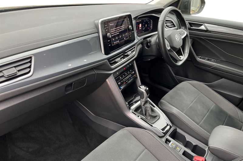 Used Volkswagen T-Roc 2022 for sale - 77686041: Photo 2