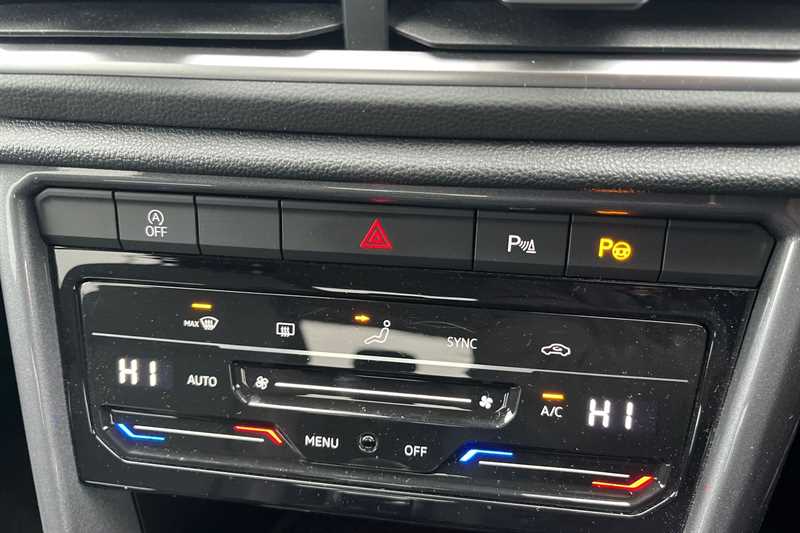 Used Volkswagen T-Roc 2022 for sale - 77686041: Photo 30