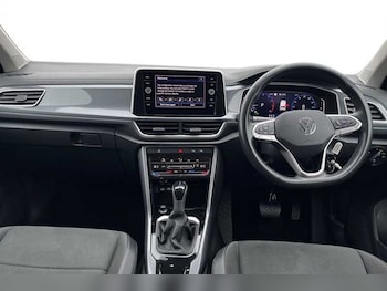 Used Volkswagen T-Roc 2022 for sale - 77686041: Photo