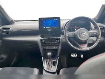Used Toyota Yaris Cross 2023 for sale - 76003774: Photo 4