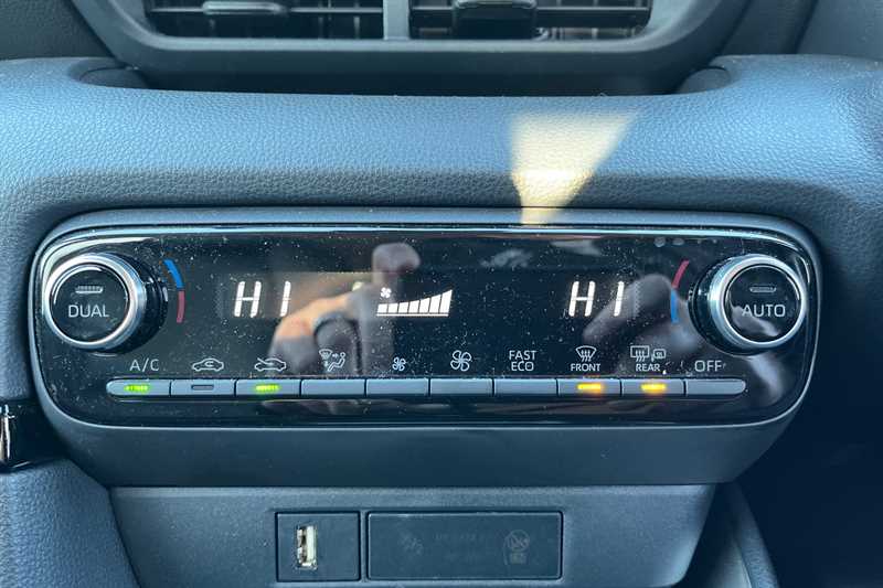 Used Mazda Mazda2 HYBRID 2023 for sale - 76593875: Photo 16