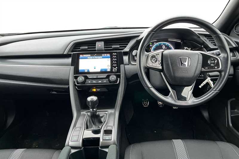 Used Honda Civic 2020 for sale - 76754862: Photo 4