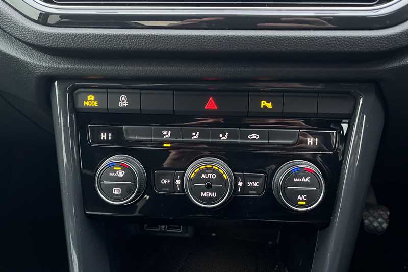 Used Volkswagen T-Roc 2020 for sale - 76826931: Photo 16