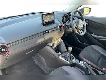 Used Mazda Mazda2 2024 for sale - 76901715: Photo