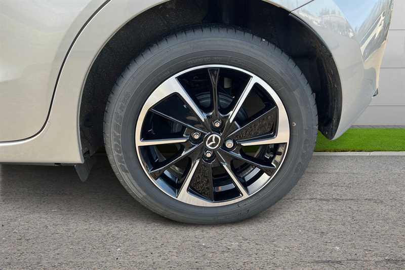 Used Mazda Mazda2 2024 for sale - 76901715: Photo 9