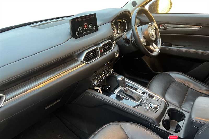 Used Mazda CX-5 2020 for sale - 76804365: Photo 2