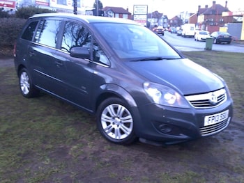 2013 - 1.6i [115] Design Nav 5dr