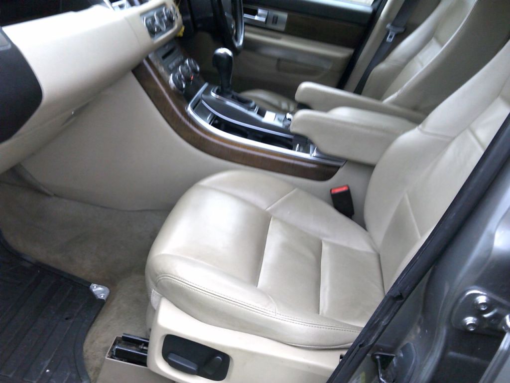 Used Land Rover Range Rover Sport 2011 for sale - 76972917: Photo 11