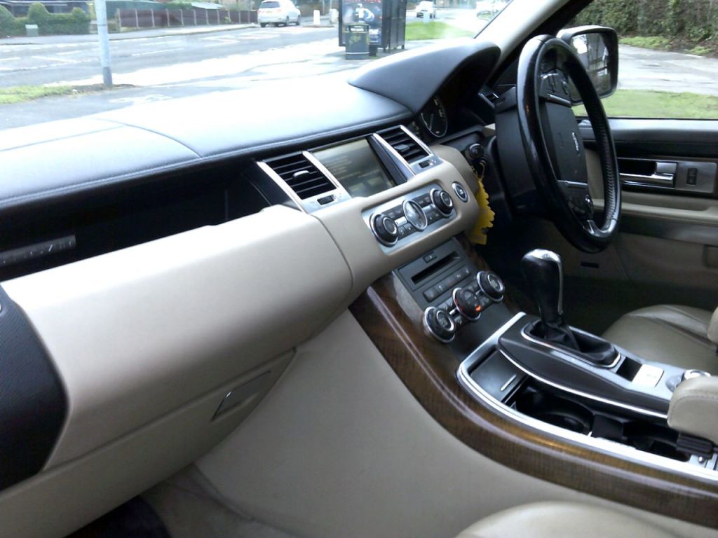 Used Land Rover Range Rover Sport 2011 for sale - 76972917: Photo 12