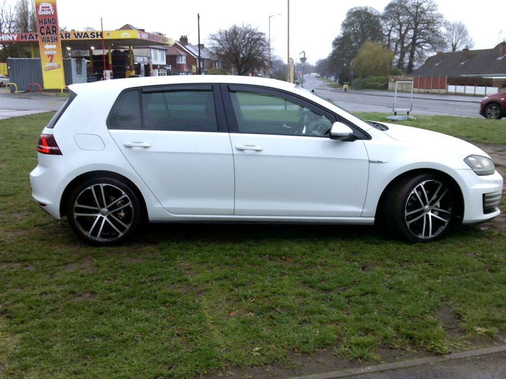 Used Volkswagen Golf 2014 for sale - 76664979: Photo 7