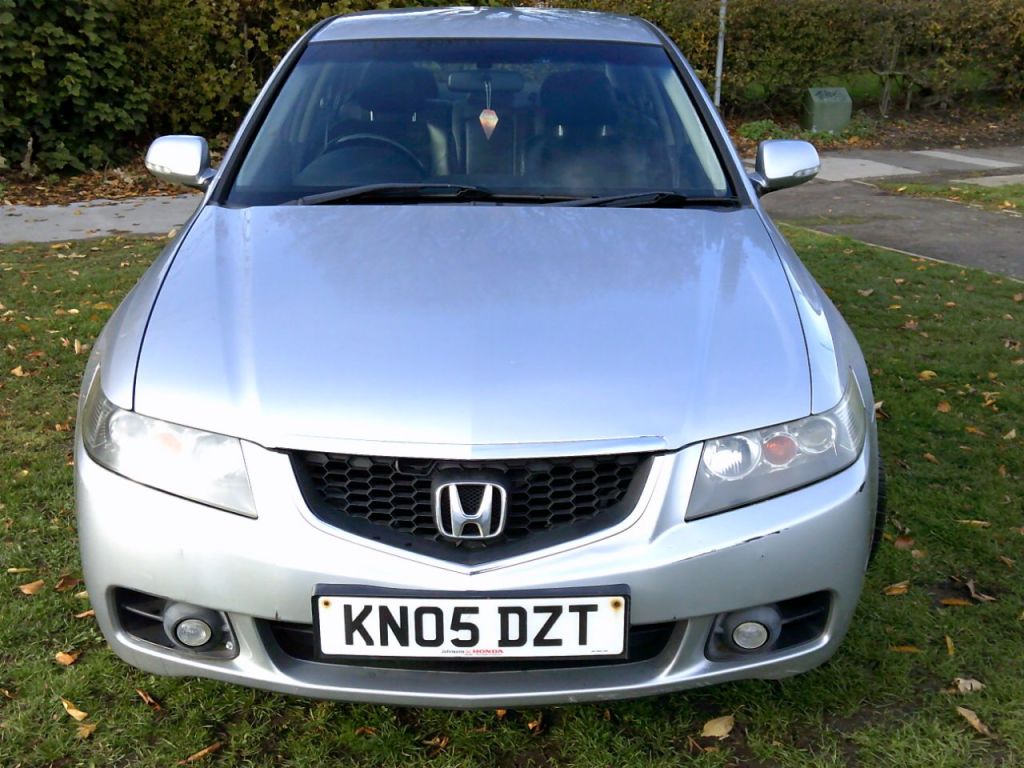 Used Honda Accord 2005 for sale - 76405761: Photo 2