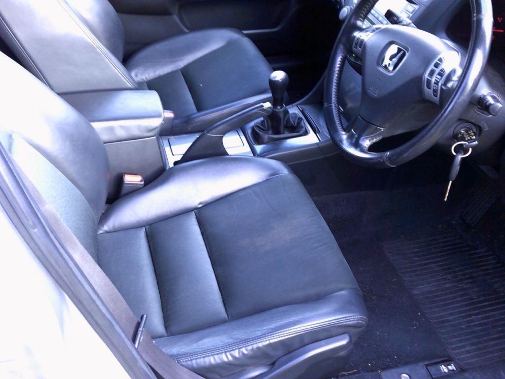 Used Honda Accord 2005 for sale - 76405761: Photo 7