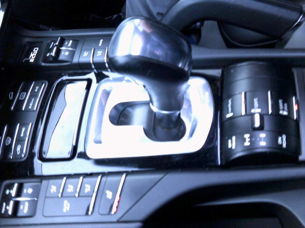 Used Porsche Cayenne 2015 for sale - 76972896: Photo 26