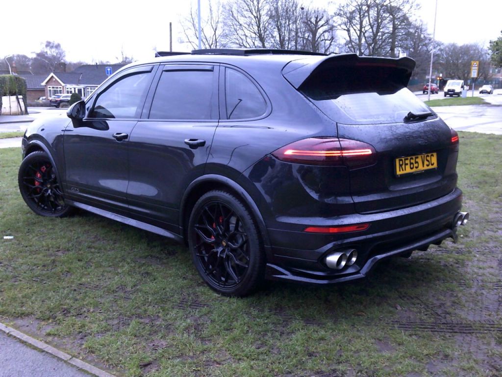 Used Porsche Cayenne 2015 for sale - 76972896: Photo 4