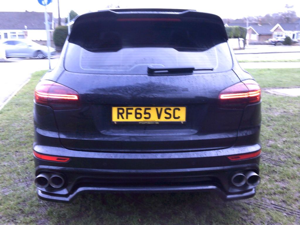 Used Porsche Cayenne 2015 for sale - 76972896: Photo 5