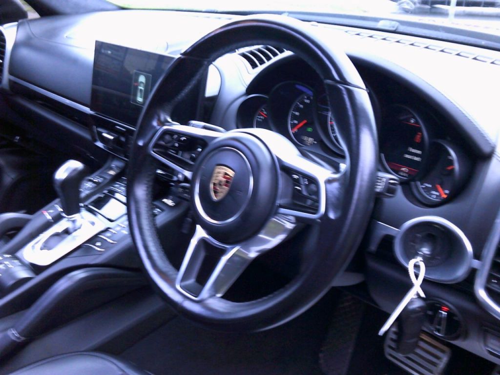 Used Porsche Cayenne 2015 for sale - 76972896: Photo 9