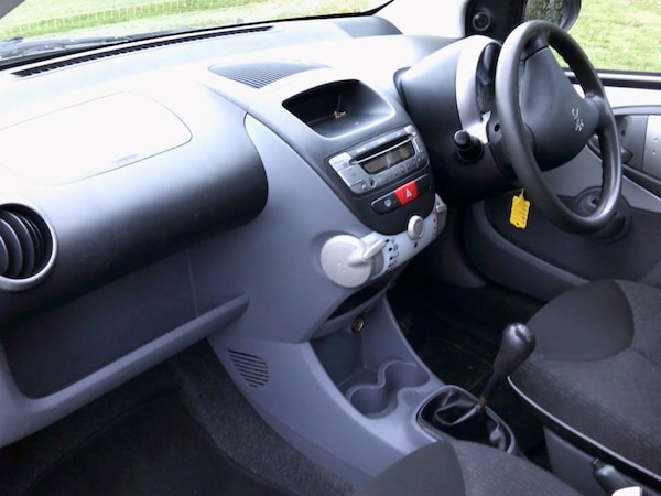 Used Peugeot 107 2010 for sale - 76209941: Photo 11